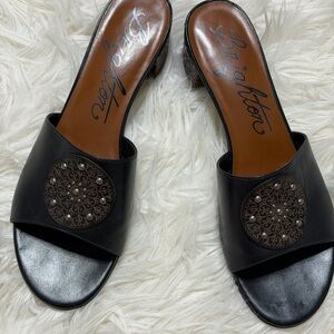Brighton Black Leather Open-Toe Mule with Medallion Detail Sz 8